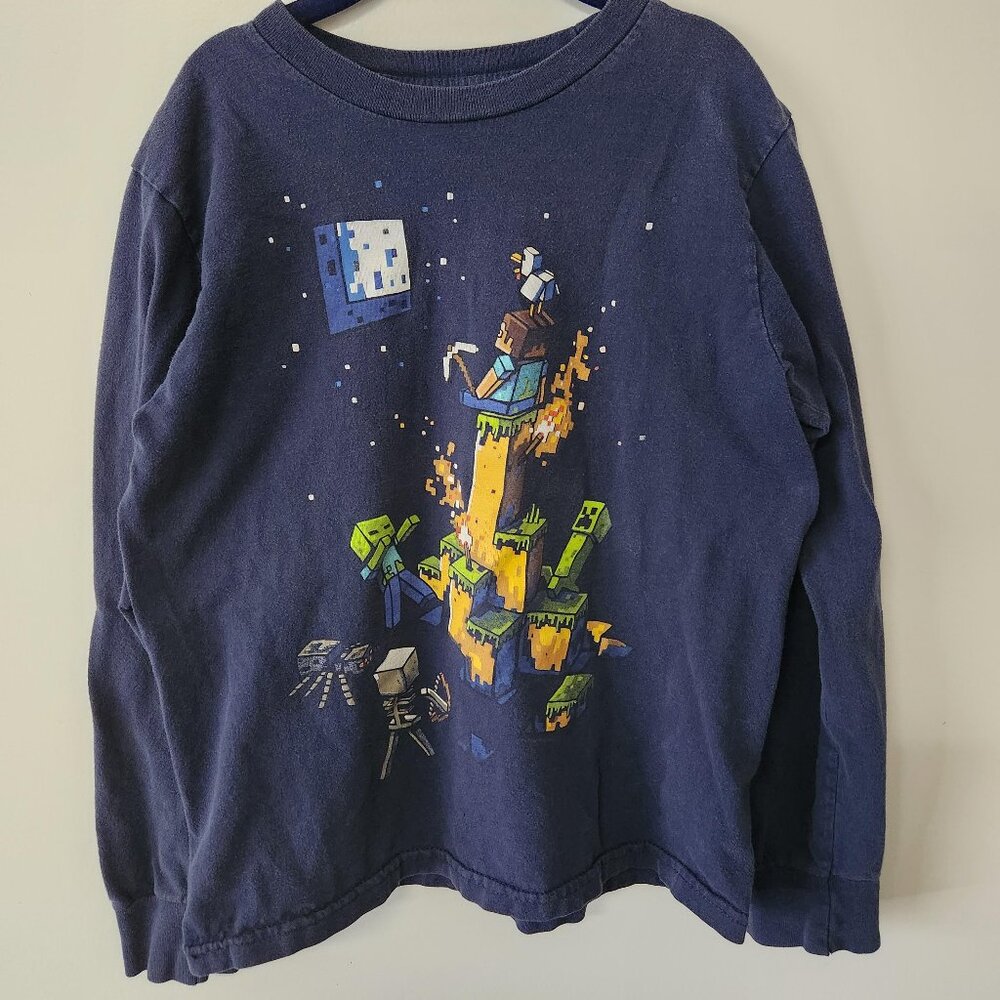 Minecraft Mojang Long Sleeve Graphic Tee | Youth Small | Steve & Mobs Moon Scene